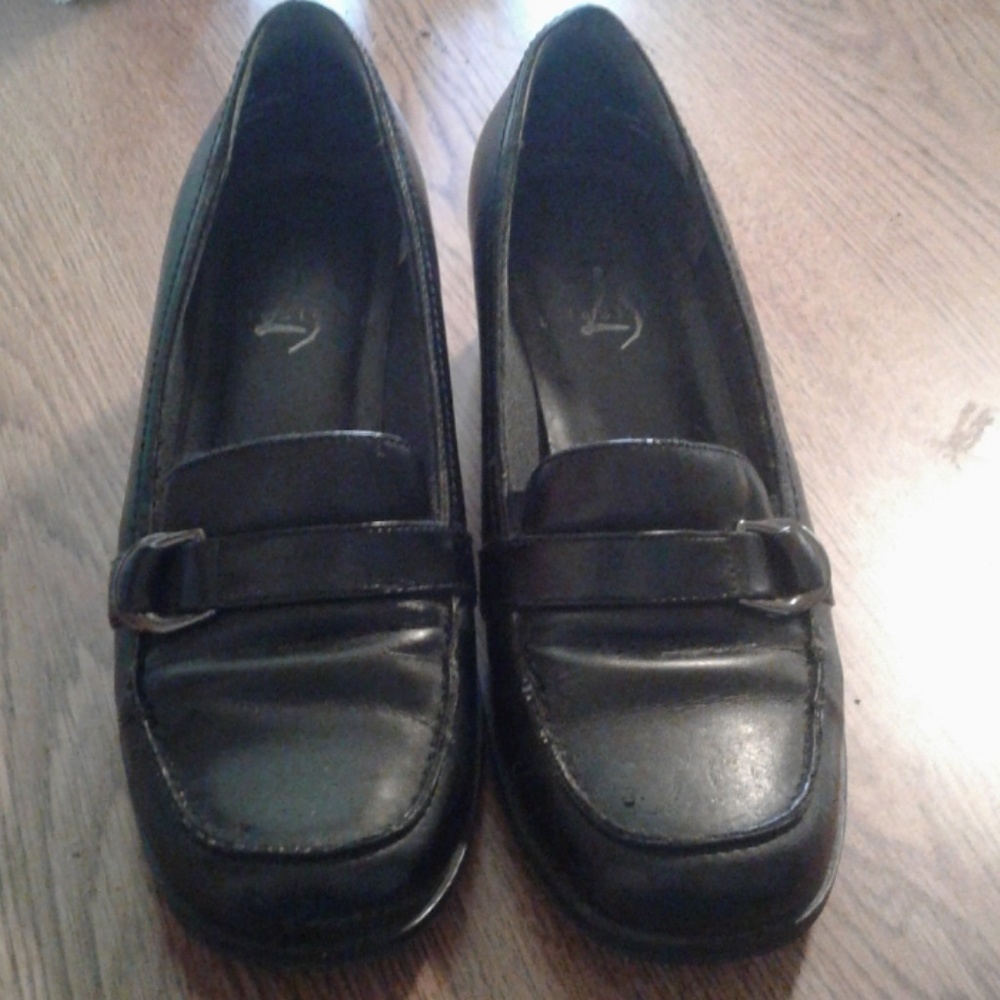 Black flats